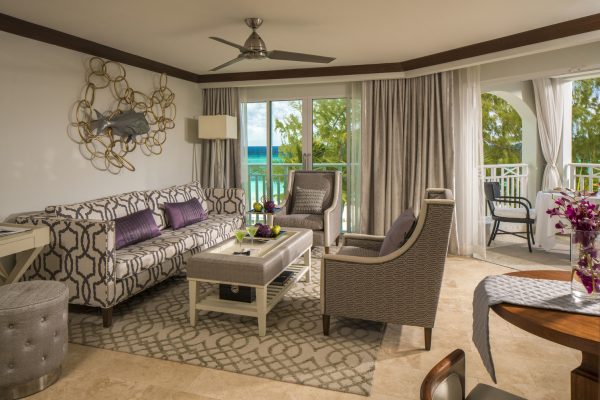 Beachfront One Bedroom Butler Suite with Balcony Tranquility Soaking Tub